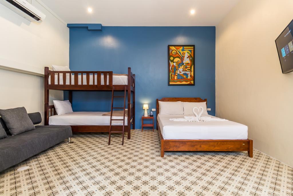 Eriksson Guesthouse Patong Bilik gambar