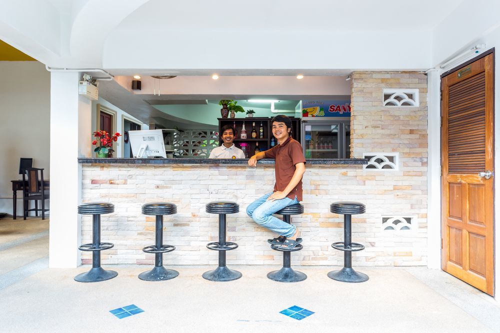 Eriksson Guesthouse Patong Luaran gambar
