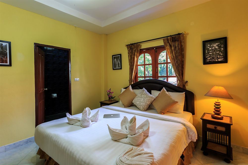 Eriksson Guesthouse Patong Luaran gambar