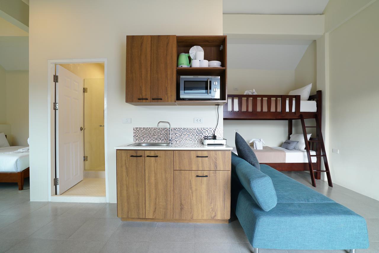 Eriksson Guesthouse Patong Bilik gambar
