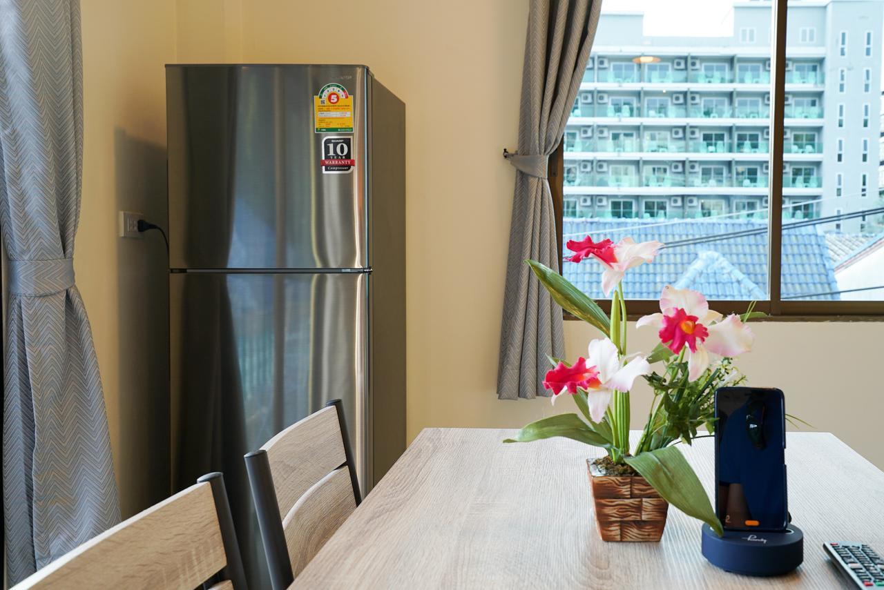 Eriksson Guesthouse Patong Bilik gambar