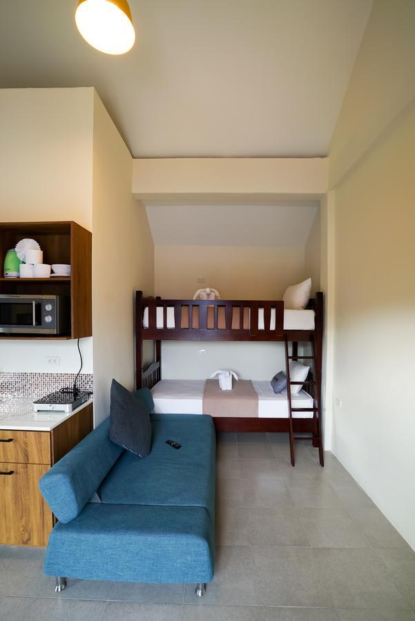 Eriksson Guesthouse Patong Bilik gambar
