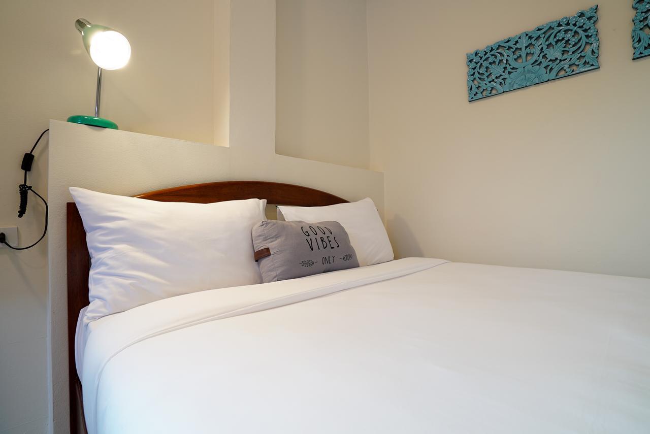 Eriksson Guesthouse Patong Bilik gambar