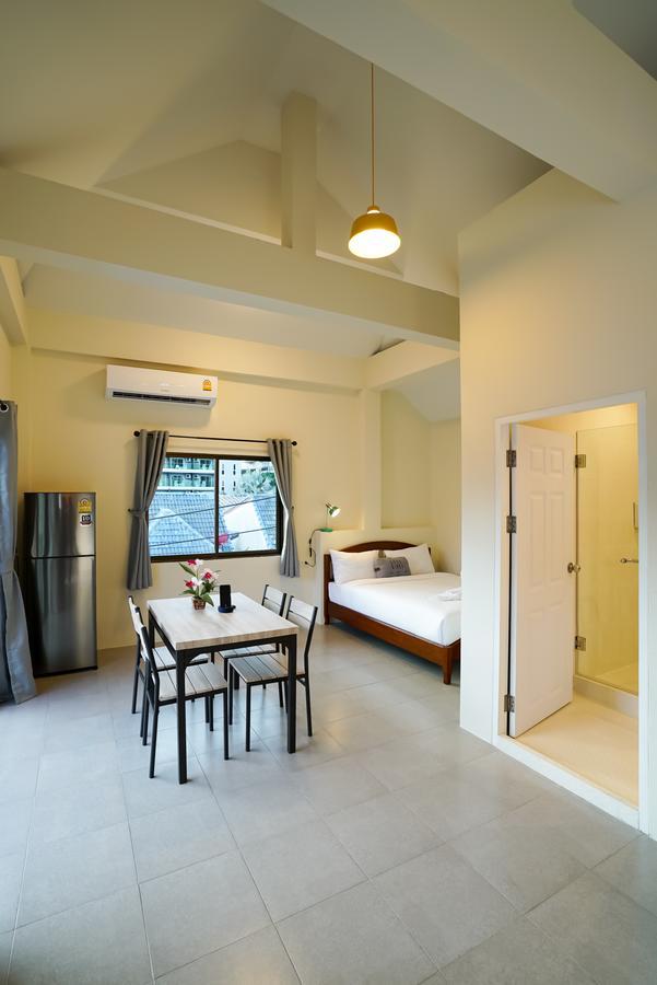 Eriksson Guesthouse Patong Bilik gambar
