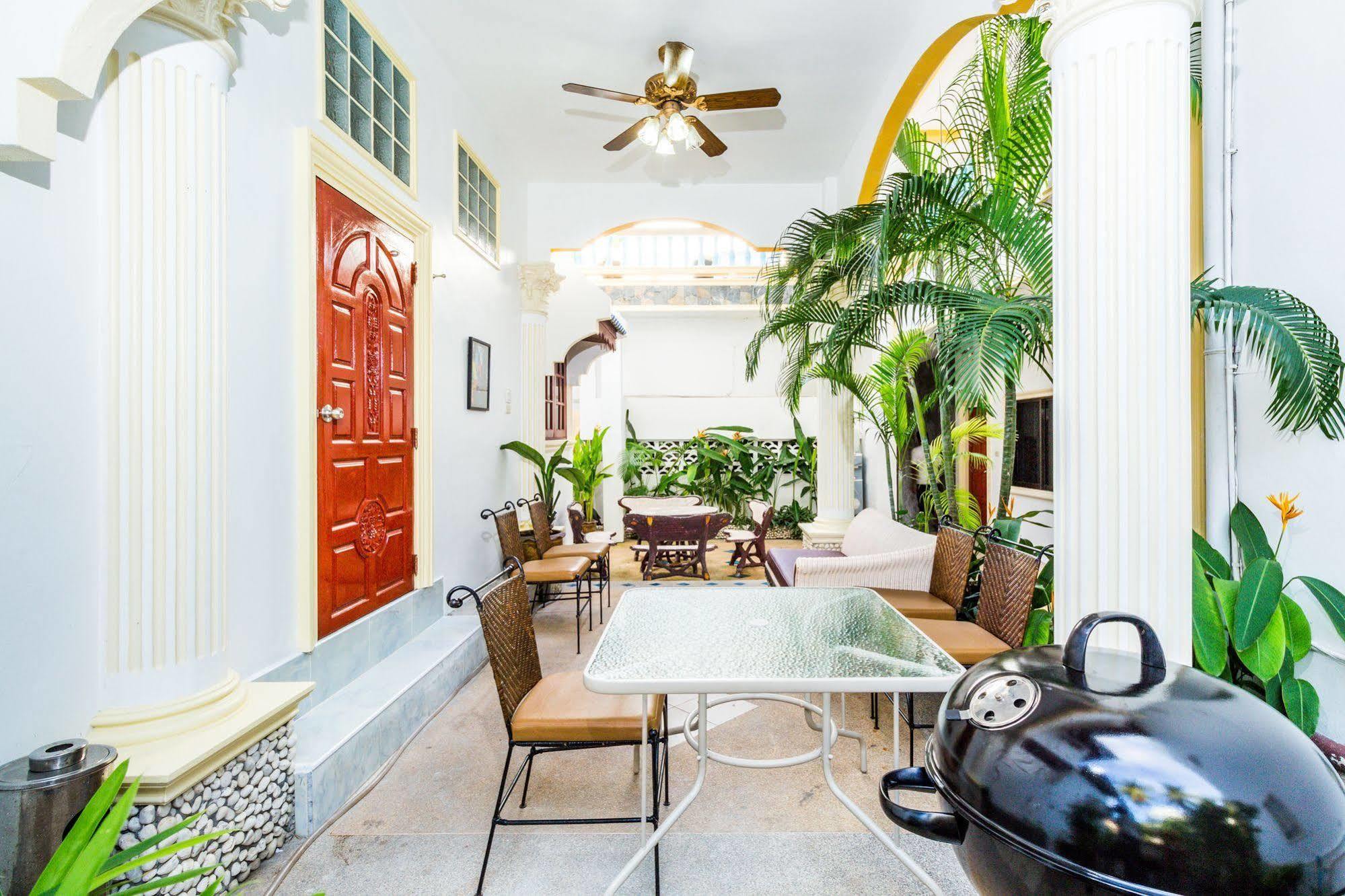 Eriksson Guesthouse Patong Luaran gambar