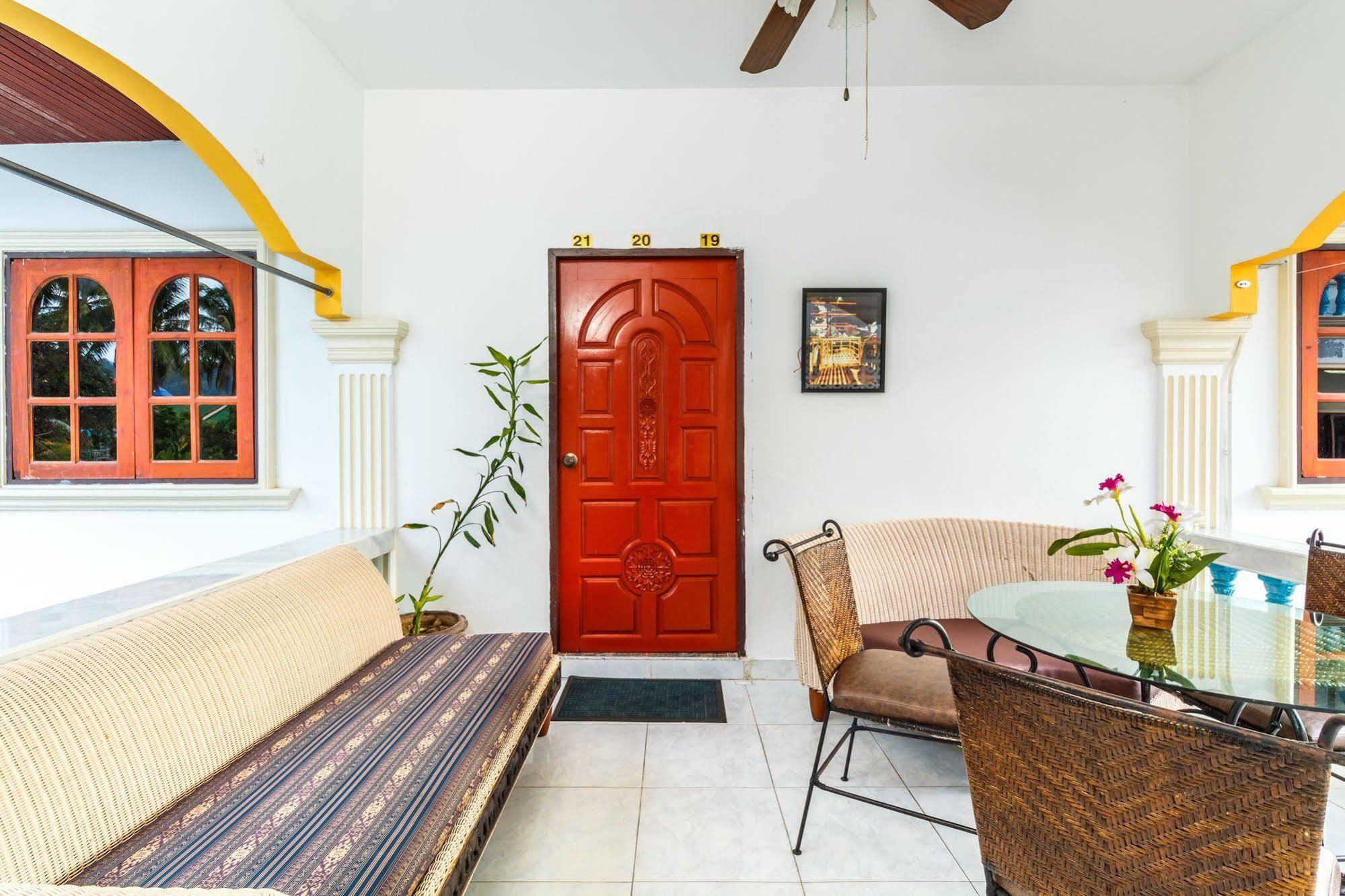 Eriksson Guesthouse Patong Luaran gambar