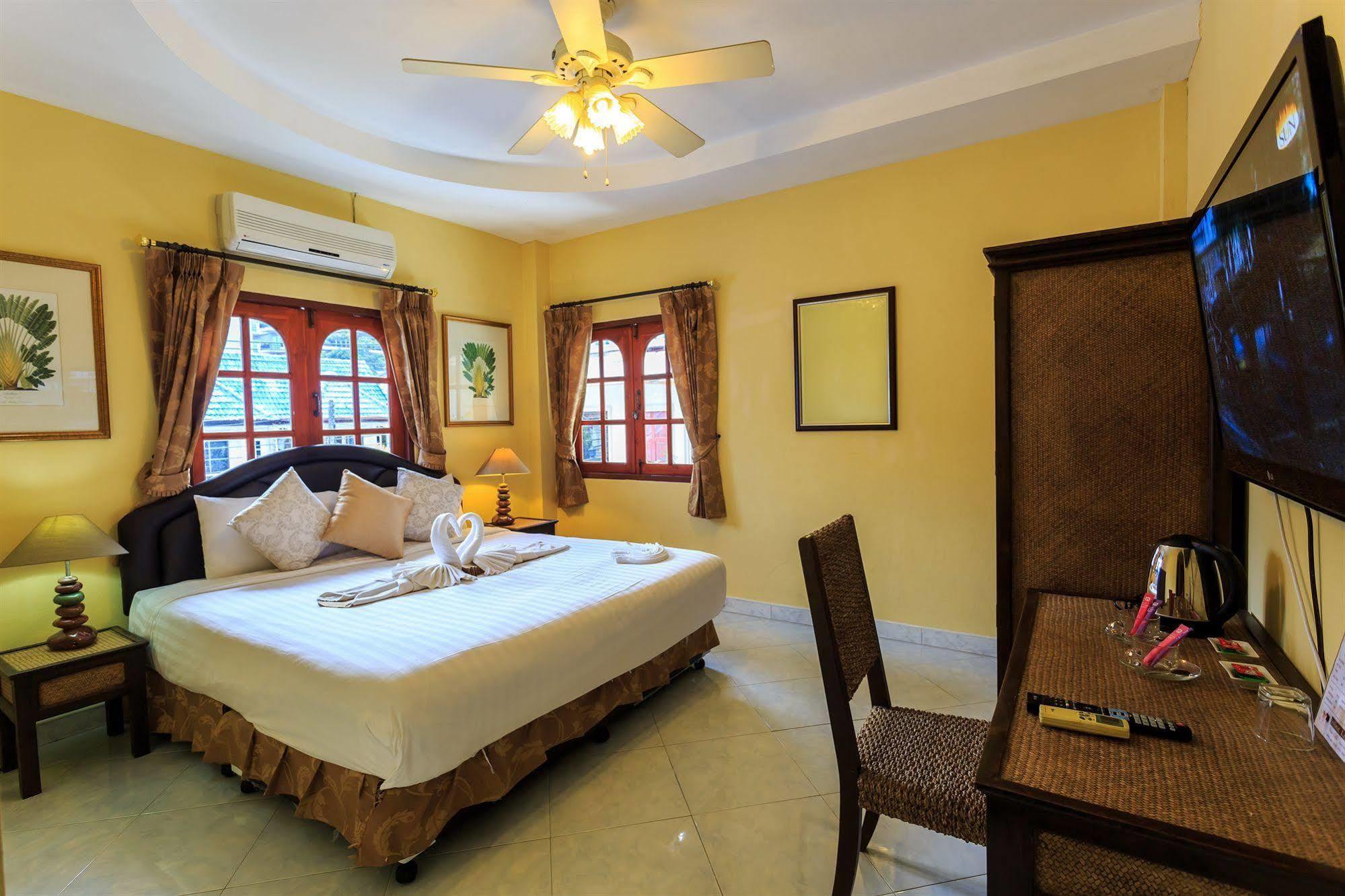 Eriksson Guesthouse Patong Luaran gambar