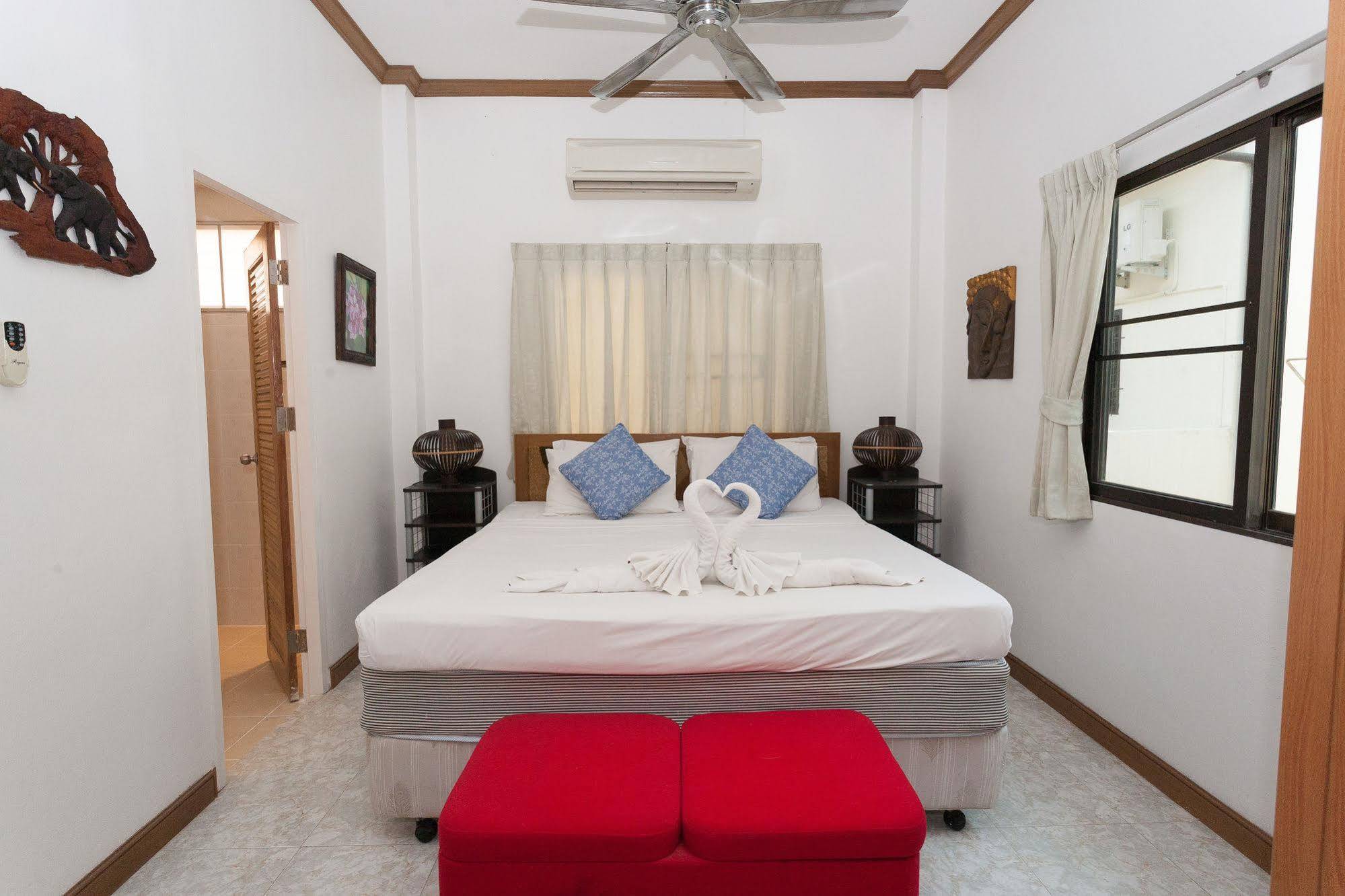 Eriksson Guesthouse Patong Luaran gambar