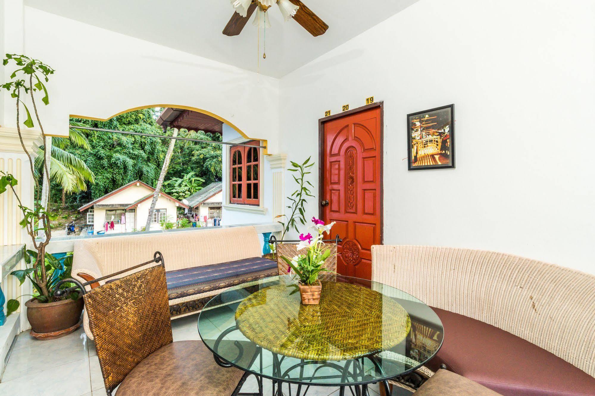 Eriksson Guesthouse Patong Luaran gambar
