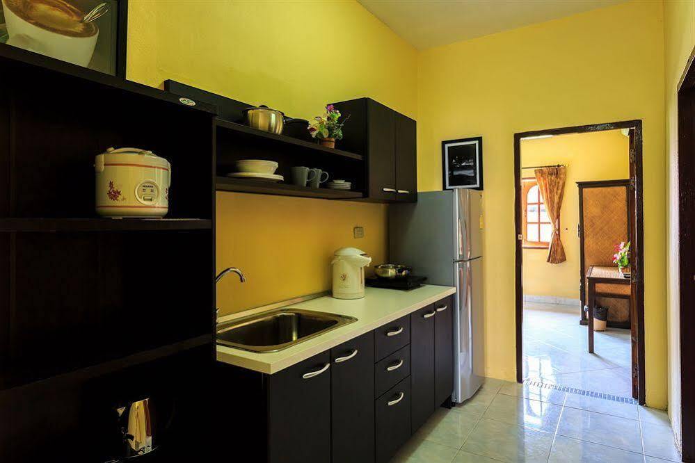 Eriksson Guesthouse Patong Luaran gambar