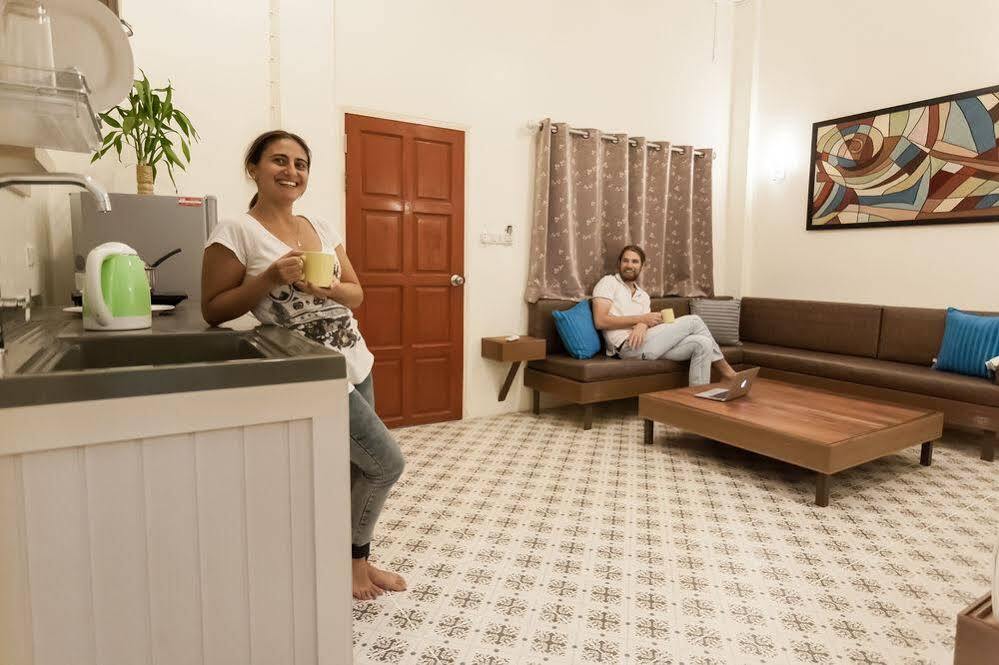 Eriksson Guesthouse Patong Luaran gambar